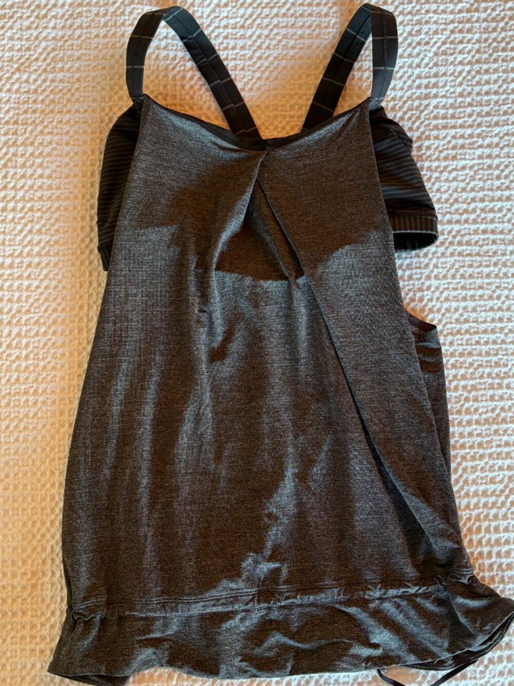 Lululemon Gray Black Yoga Tank Built-In Bra Women 8/10